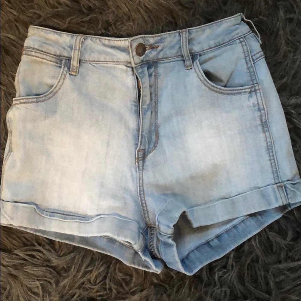 Kendall and Kylie mom shorts